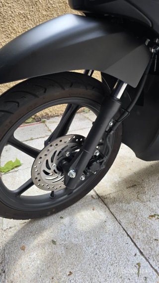 Honda Vision 110cc Negra Mate. Impoluta.