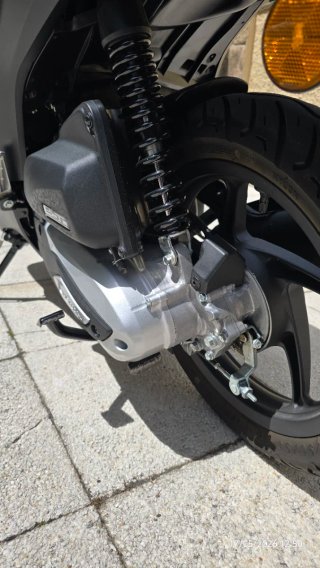 Honda Vision 110cc Negra Mate. Impoluta.
