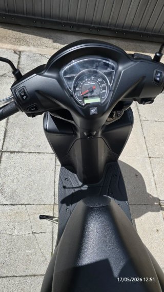 Honda Vision 110cc Negra Mate. Impoluta.