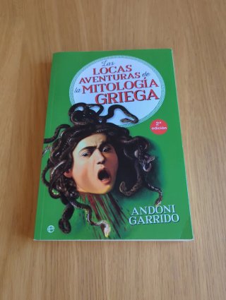 Varios libros economía, empresa y psicología.