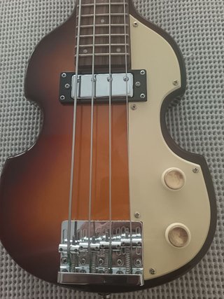 Bajo Eléctrico Hofner Violin shorty Sunburst
