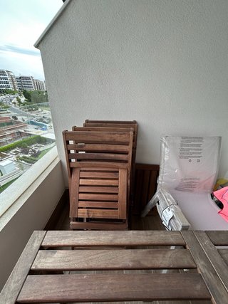 Conjunto mesa y sillas de terraza madera