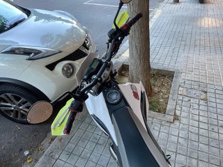 Yamaha WR125X Supermotard Blanca y Roja