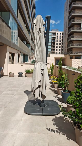 Sombrilla jardín orientable beige 386x281x275 cm