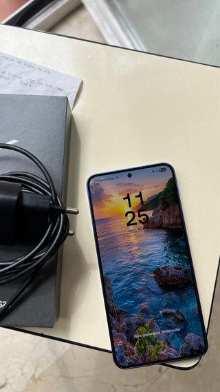 Samsung Galaxy S25 como nuevo con garantía 2 ańos
