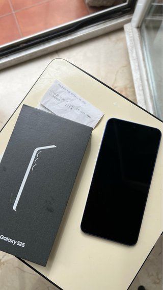 Samsung Galaxy S25 como nuevo con garantía 2 ańos