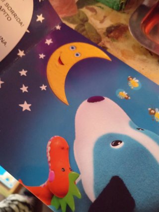 Libricino per bambini con illustazioni grandi