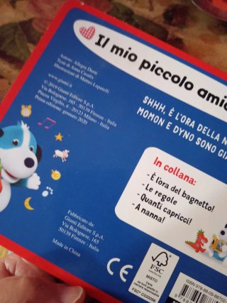 Libricino per bambini con illustazioni grandi