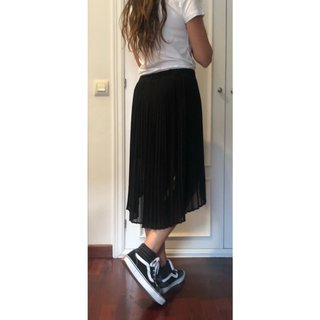 Falda plisada asimétrica Pull&Bear talla 36