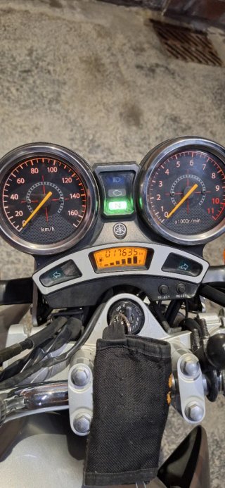 Yamaha YBR250 Plata