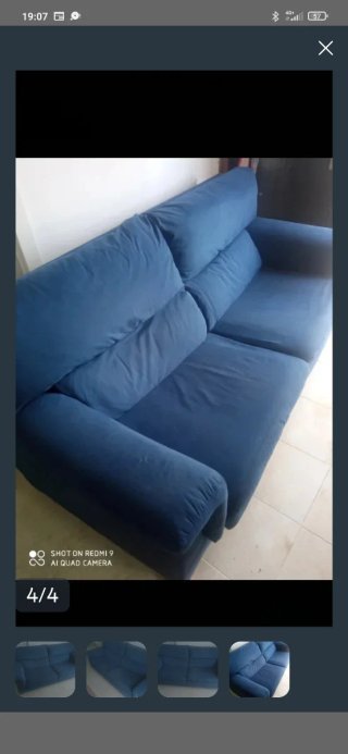 Sofá azul de tela