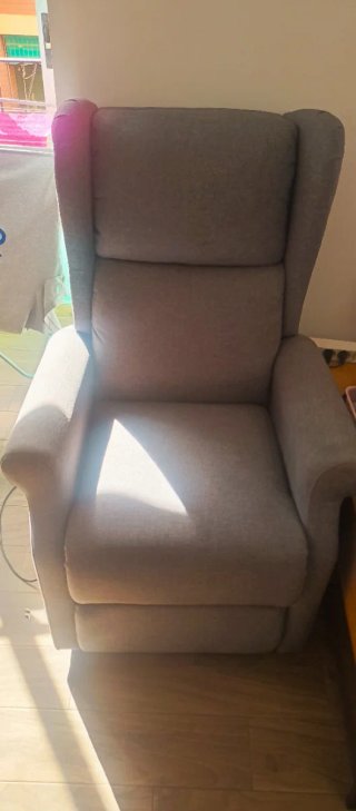 Sillón reclinable eléctrico gris