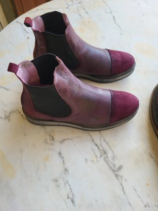 PIEL 2 pares zapatos Sandra Fontán y María León.