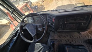 Camion grua Renault 340 Basculante