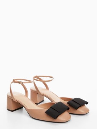 Zapatos de piel con lazo negro
