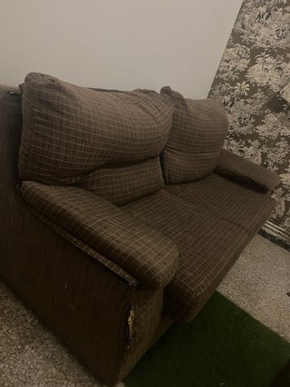 Sofá de 3 plazas en tela marrón
