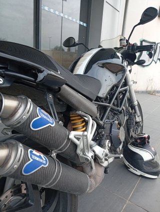 Ducati Monster S2R 1000