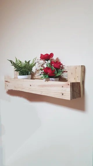 Estantería Rústica de Madera