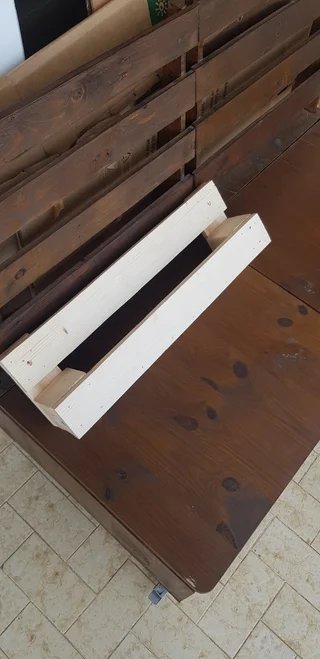 Estantería Rústica de Madera