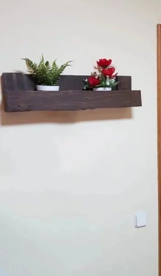 Estantería Rústica de Madera