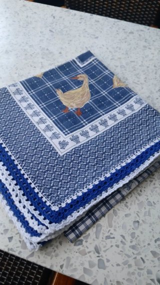 Toalha de Mesa Ferpil c/ Patos 150×150cm - Nova