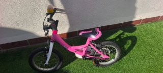 Gratis. Patinete infantil rosa Bici talla 14.