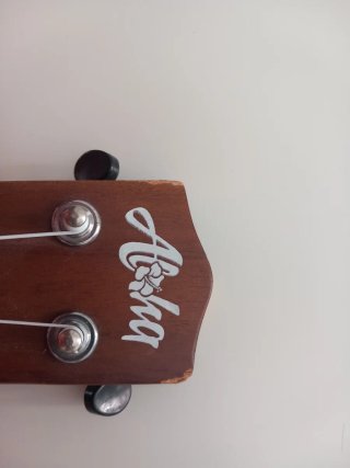 Ukulele marrone marca Aloha