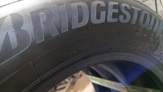 NEUMATICO 215/60R17