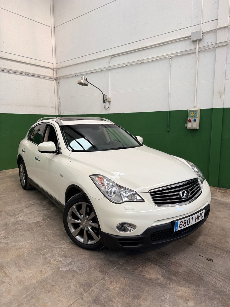 Infiniti EX30 2012 - foto 1