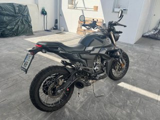 Moto Zontes 125 G1X Negra