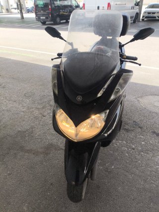 Yamaha Majesty 400cc Negra - Maxi Scooter