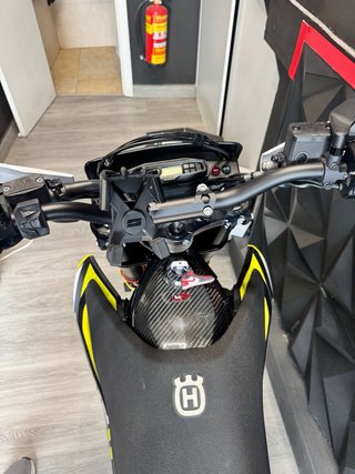 Husqvarna 701 Supermotard 2024