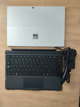 Microsoft Surface Pro 4