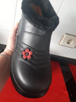 Botines negros forrados talla 39