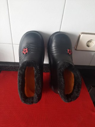 Botines negros forrados talla 39