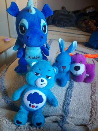 Pack 4 peluches dragón, oso, conejo y perro