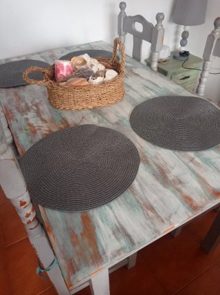 Mesa salón + 4 sillas + mesa auxiliar ISLA ANTILLA