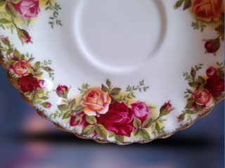 Taza y platillo Royal Albert Old Country Roses