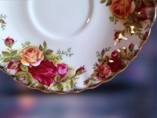 Taza y platillo Royal Albert Old Country Roses