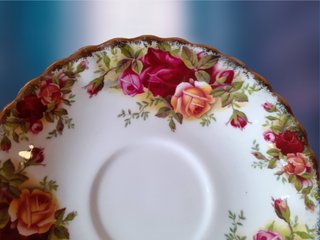 Taza y platillo Royal Albert Old Country Roses