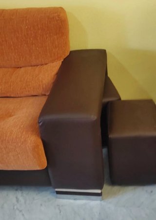 Conjunto de Sofás 3+2 plazas y 4 taburetes
