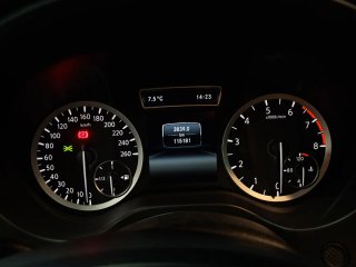 Infiniti Q30 2019