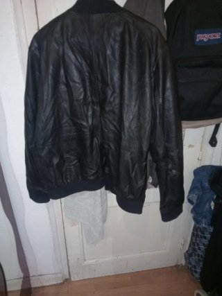 Cazadora de cuero Lee Cooper negra