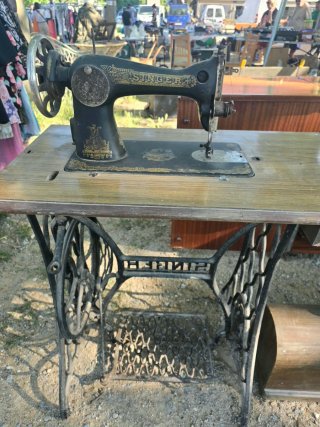Base Máquina Coser Singer Hierro Fundido