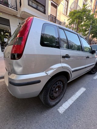 Ford Fusion 2004