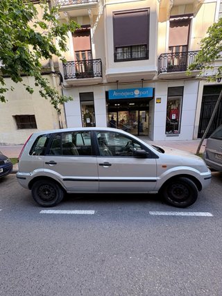 Ford Fusion 2004