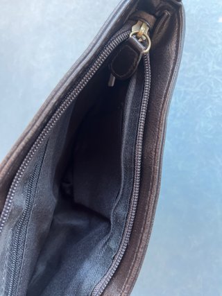 Bolso de mano polipiel y terciopelo