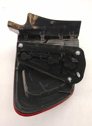 Piloto trasero derecho bmw 63.212990110-09 x1 2696