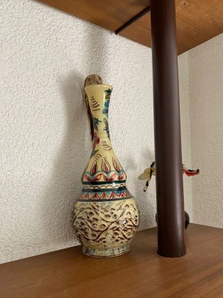 Jarrón de cerámica decorado