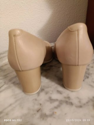 Zapatos de salón Pitillos beige talla 38